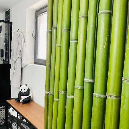 Reve De Panda Avec Sauna Et Jacuzzi Privatif Abrest Екстер'єр фото
